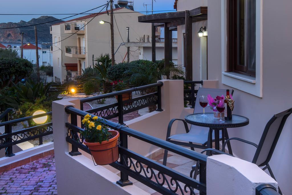 Kyriaki'S Cozy Apartments Agia Marina  Bagian luar foto