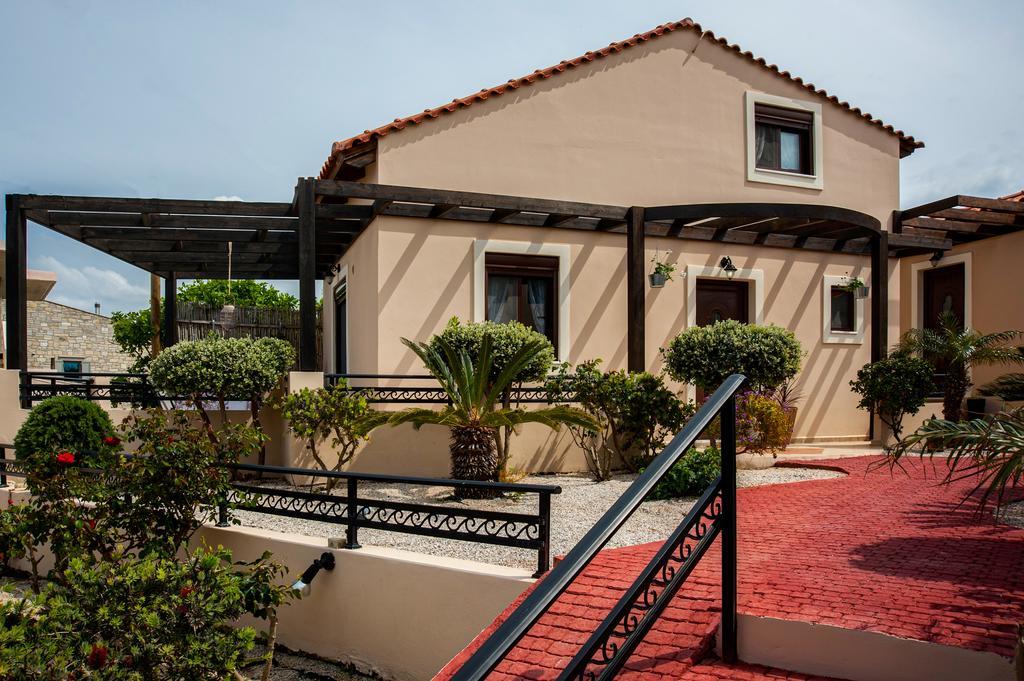 Kyriaki'S Cozy Apartments Agia Marina  Bagian luar foto