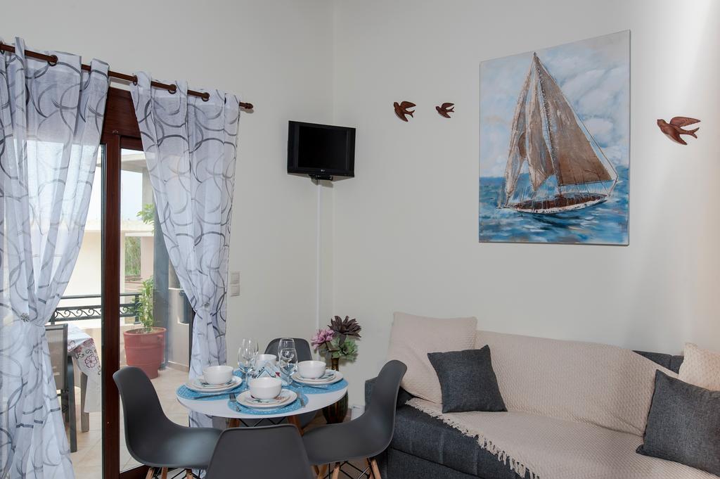 Kyriaki'S Cozy Apartments Agia Marina  Bagian luar foto